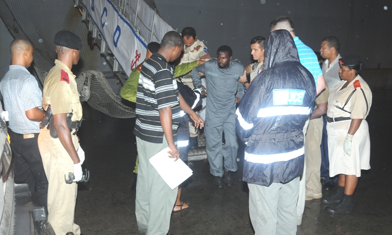 Five Suspect Pirates Handed over