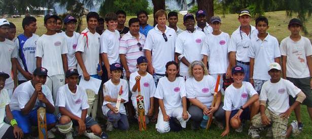 Cricket-Young cricketers meet South African Jonty Rhodes