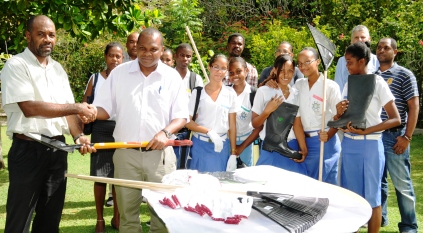 Schools get tools ahead of clean-up campaign