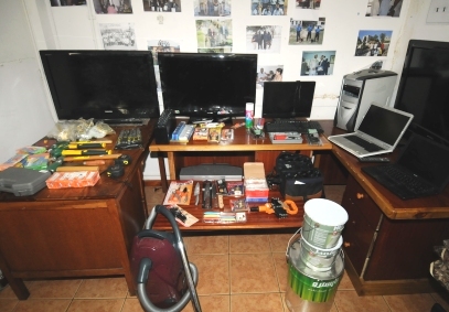 Police seize stolen items