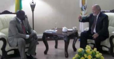 Mr Mancham in discussion with the Prime Minister of Rwanda