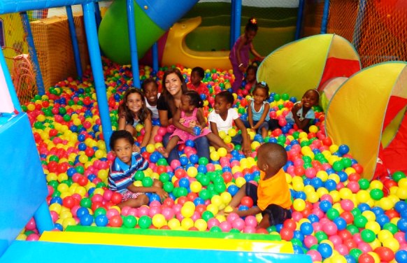 Children from homes have fun at Playroom Seychelles
