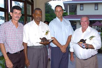 Civil aviation’s old-timers awarded