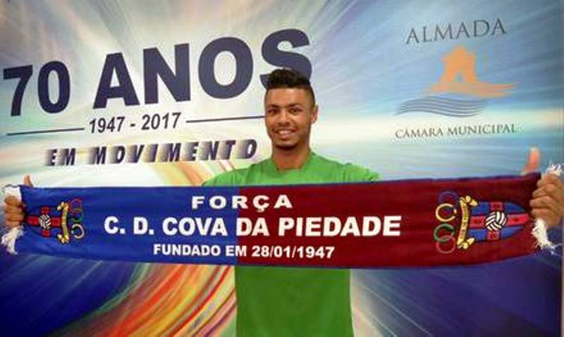 Anacoura has signed for Portuguese second division side Clube Desportivo Cova da Piedade