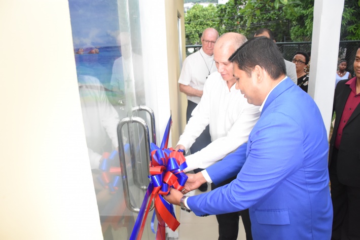 New clinic brings digital health to Seychelles