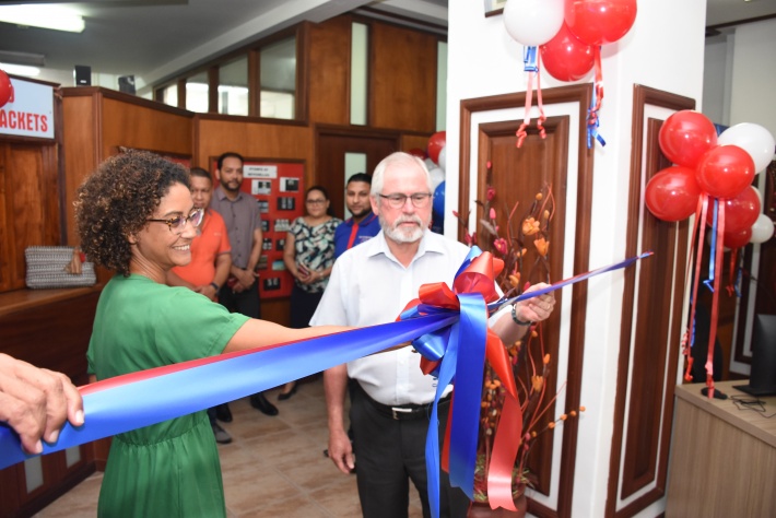 Seychelles Postal Services unveils new services