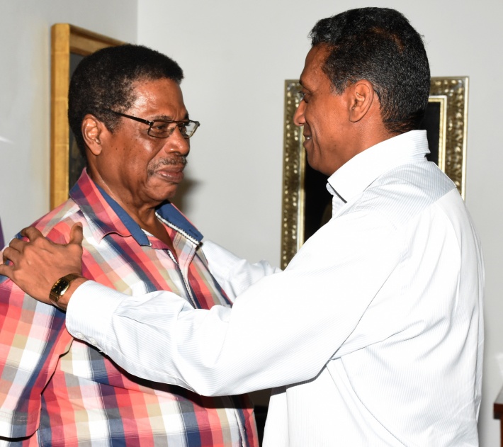President Faure meets veteran singer David Philoe