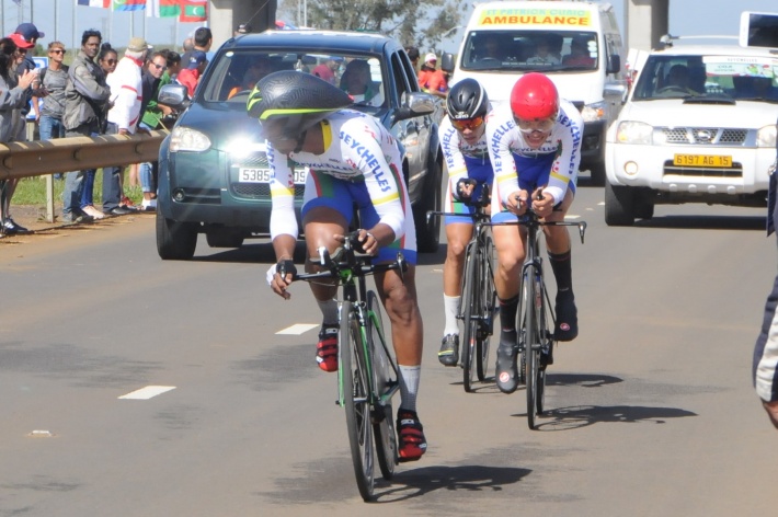 Cycling - Seychelles cyclists miss out on bronze medal