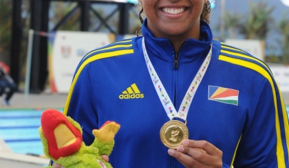 Swimming - Two more gold medals for Felicity Passon
