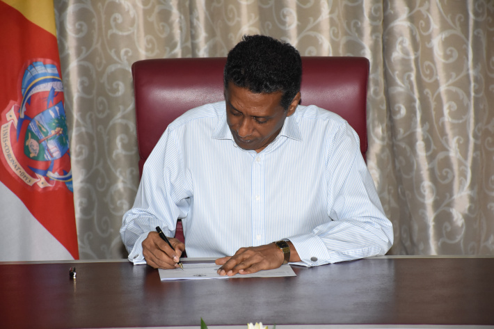 President Faure signs Tourism Development Act 2019     • ‘A major milestone for effective development of this important industry,’ says Minister Dogley