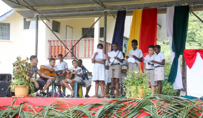 Praslin hosts clean-up campaign launch