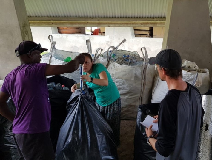 ICS-organised beach clean-up on Desroches