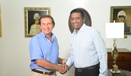 Outgoing Italian honorary consul Claudio Izzi calls on President Faure
