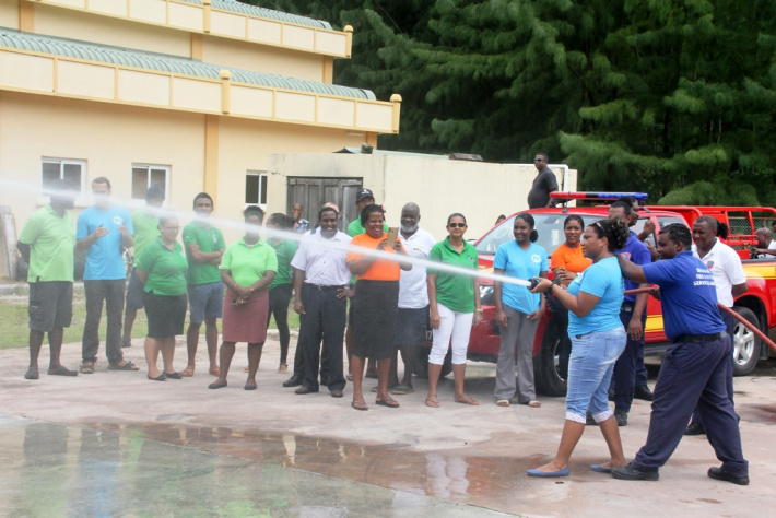 Bush firefighting equipment for Praslin