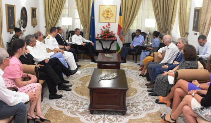 Visite de courtoisie de la délégation de l'UE au Président Faure à la State House