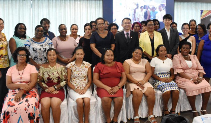 Ministry of Education rewards teacher assistants
