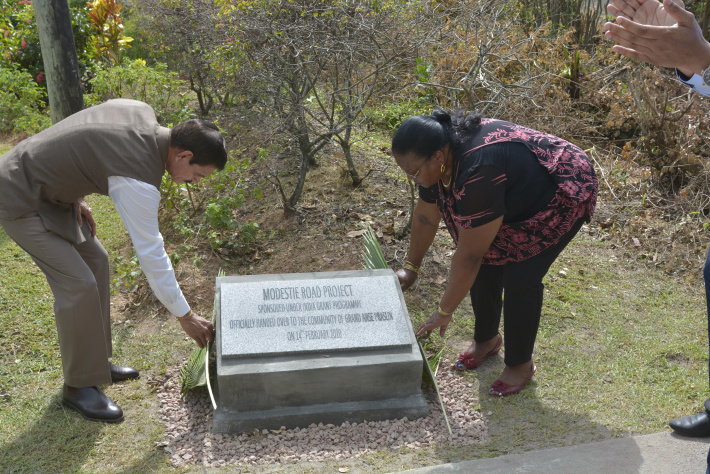 Praslin community benefit from road surfacing project