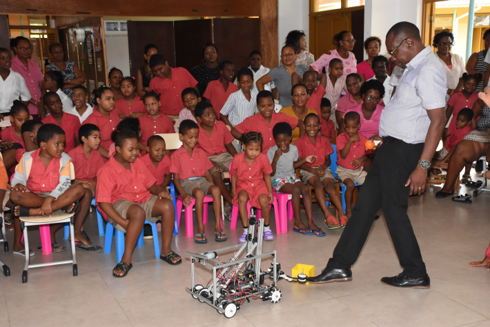 Nisti brings robotics to the School for the Exceptional Child