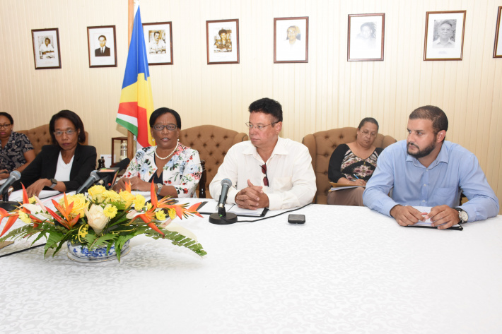 COVID-19 - Seychellois students abroad urged not to travel at this time