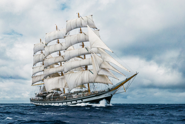 Russian tall ships cross the Indian Ocean within a round-the-world journey
