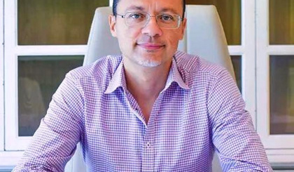 Chat with Hendrick Mancienne, director of DAN IMPORT ORION MALL, the wholesale outlet of Dan Import