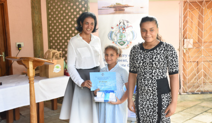 Participants of Ocean Day and Environment Day activities rewarded