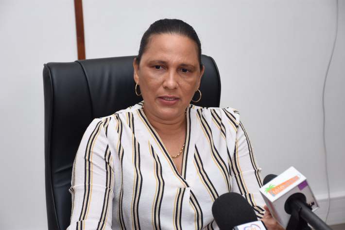 People seeking a job encouraged to  take work opportunities available