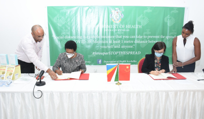 Chinese embassy donates second batch of medical equipment to Seychelles Hospital