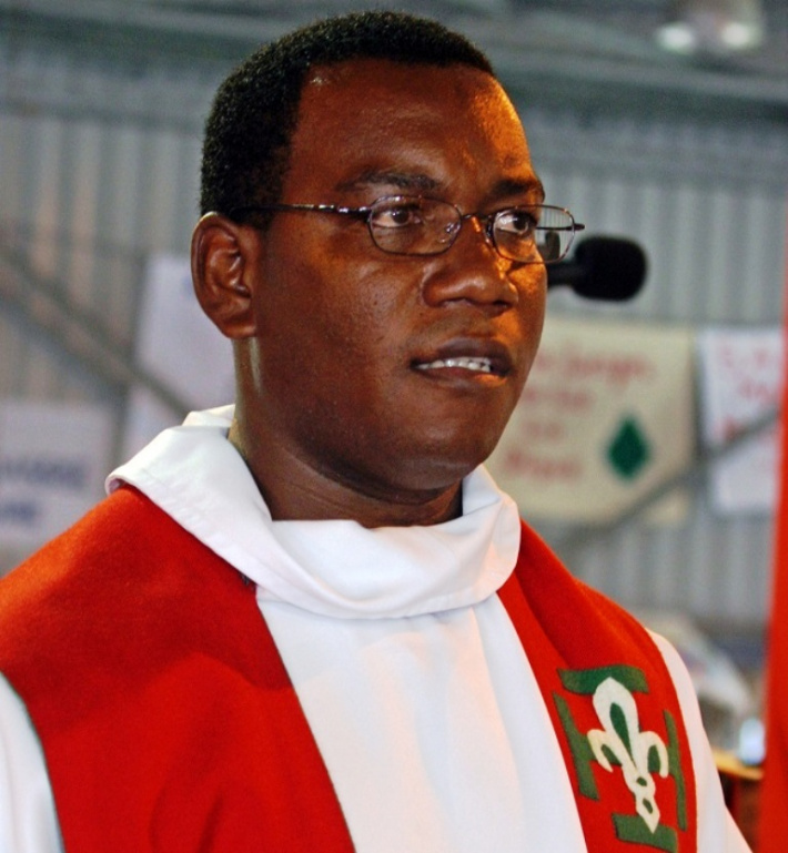 Father Eric Leon celebrates silver jubilee of priesthood