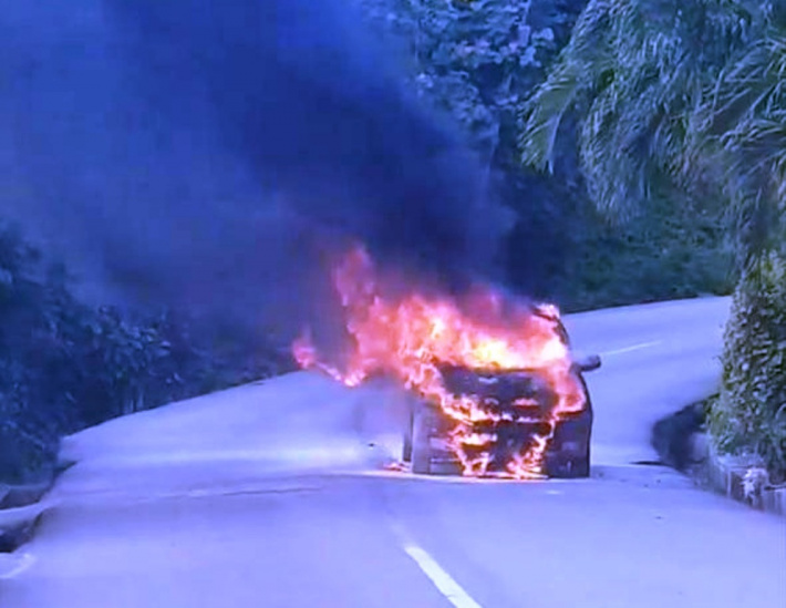 Passengers in Praslin car blaze safe