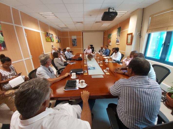 Fisheries minister meets processors, exporters and fishers associations