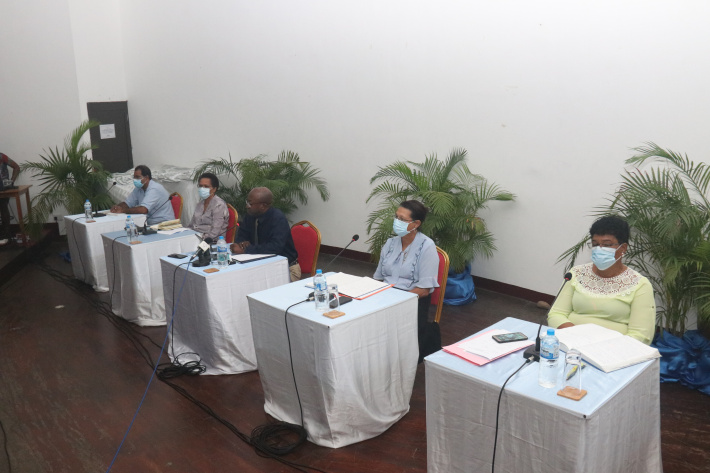 Minister Valentin meets with head teachers and council chairpersons