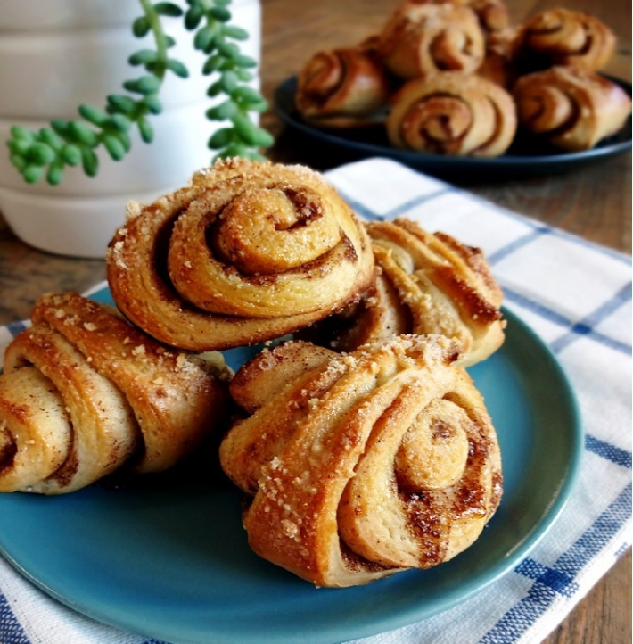 Celebrate Finland’s Independence Day with traditional & famous Finnish Cinnamon Rolls