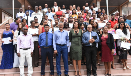 Sets holds graduation ceremony