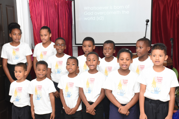 Living Hands Clubconcludes year with uplifting performances