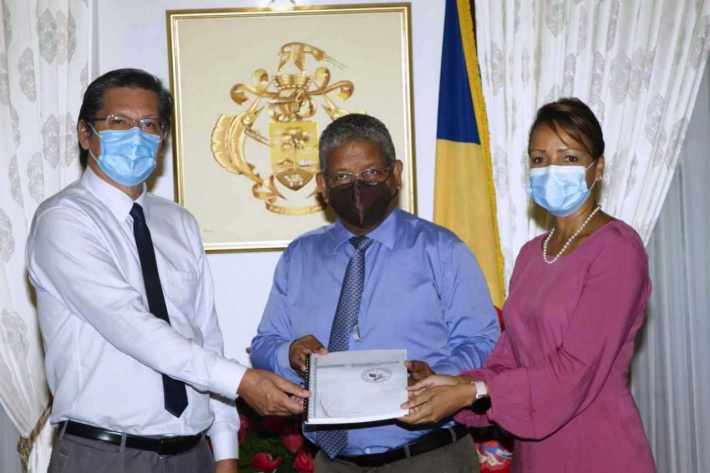 President Ramkalawan receives 2020 Electoral Report