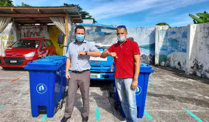 Beau Vallon secondary school gets donation of four bins