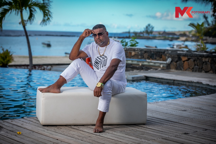 Local artist Joseph Sinon gears up for 2-in-1 comedy and musical show on May 2
