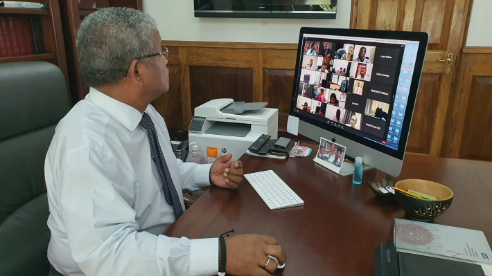 President Ramkalawan hosts virtual meeting to mark International Public Service Day