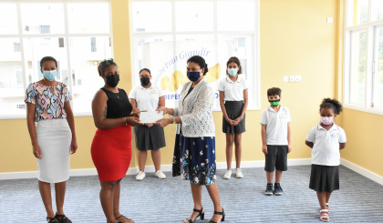 Independent School’s monetary contribution to boost medical supplies for health workers