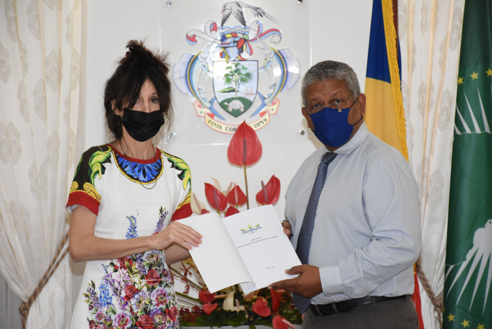 President Ramkalawan receives TRNUC’s fourth interim report