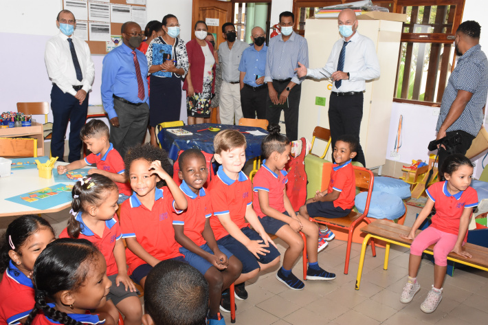 Le Ministre de l’Education, Dr Justin Valentin et sa délégation visitent l’EFS
