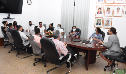 Minister Vidot meets NIHSS’ best performers for 2020