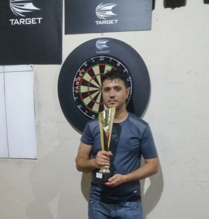    Darts: National singles     Nichol Esparon clinches third singles win in a row   