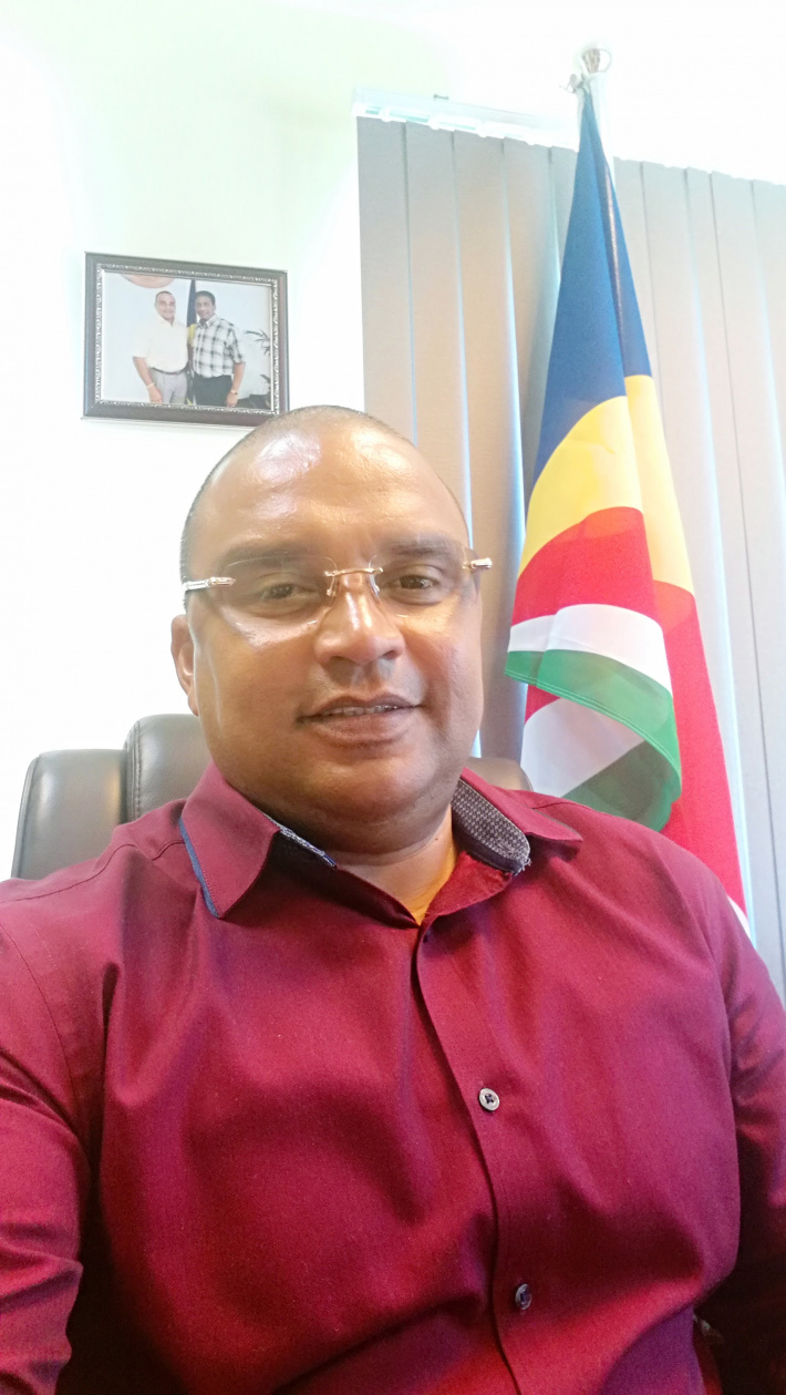    Interview with the secretary general of United Seychelles, Dick Esparon     ‘I think LDS has cause to worry, after one year in office’