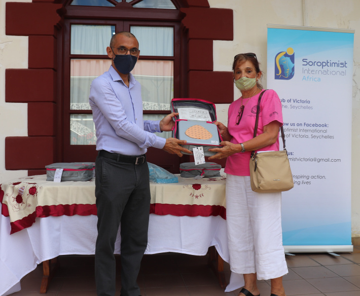 Soroptimists round off Pink October with donation to Oncology Unit   