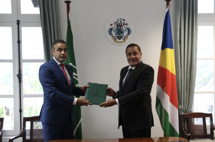    Ambassador of Saudi Arabia delivers message to Minister Radegonde