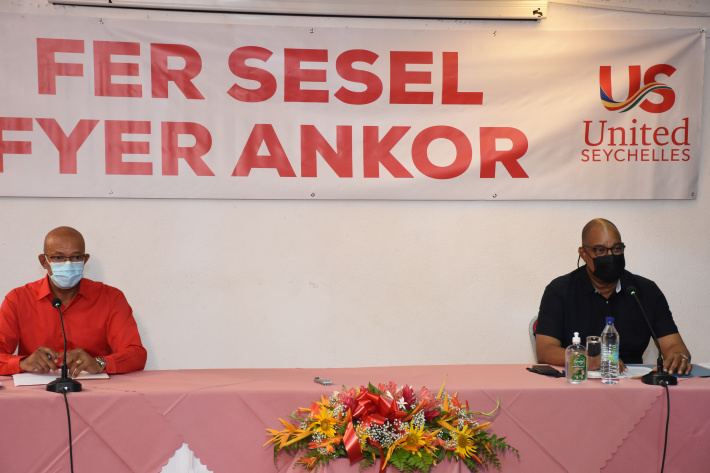 Parti US in dir i pa satisfe avek fason gouvernman pe diriz pei, in kritik plizyer bann desizyon