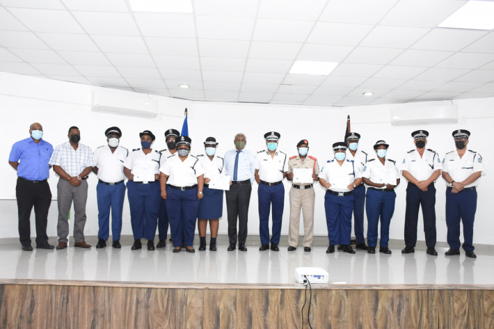 Seychelles Police rewards 30 long-serving employees