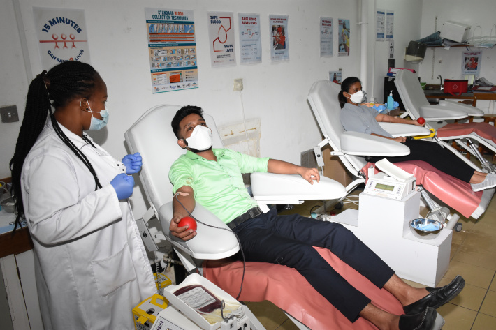 World Kidney Day  Dialysis patients receive gifts